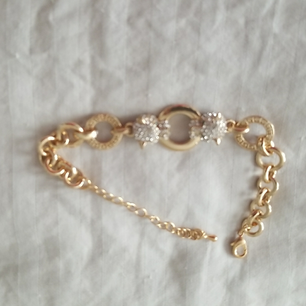 Women's bracelet